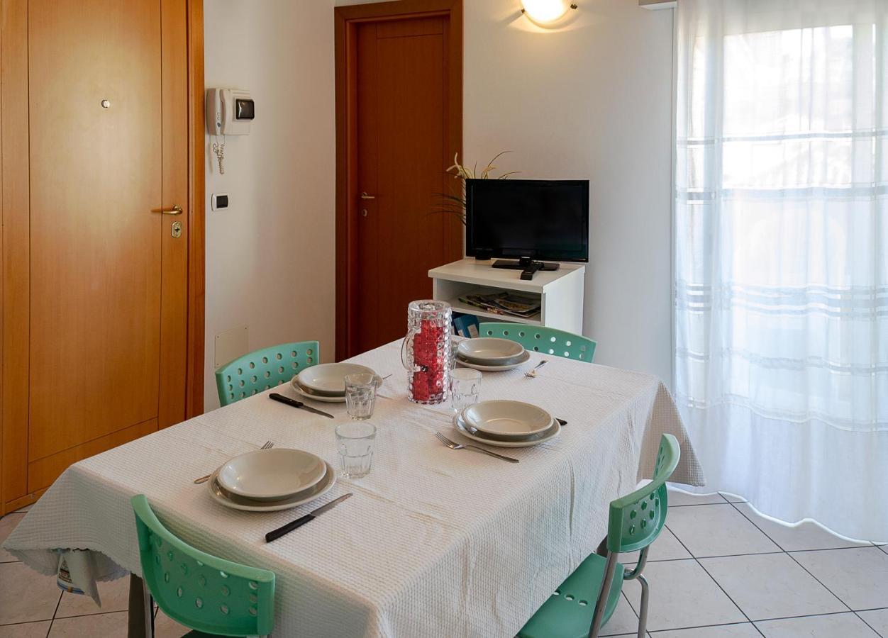 شقة Residenza Raggio ريتشوني المظهر الخارجي الصورة
